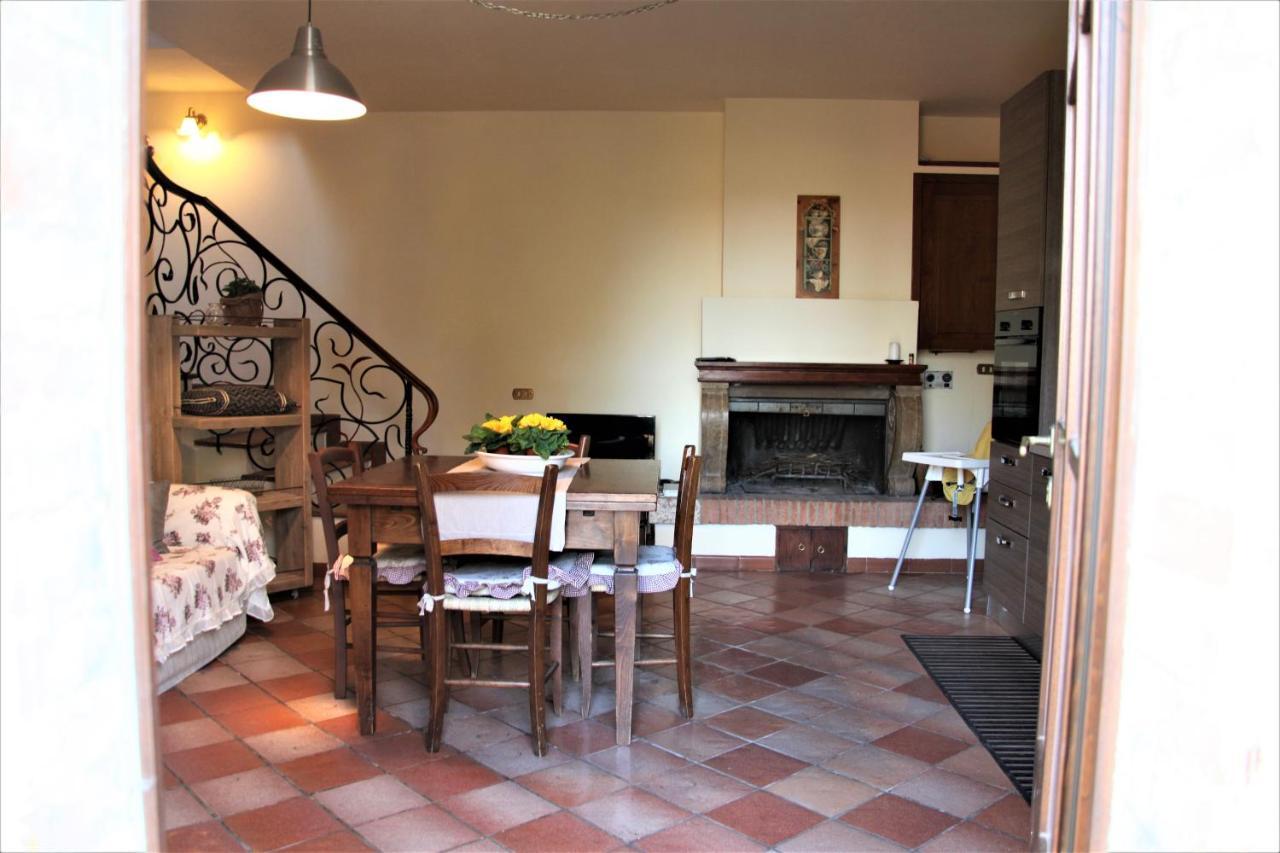 Claudia Vacanza Toscana - Appartamento Nocciolo- 10 Min Da Siena Malignano Bagian luar foto