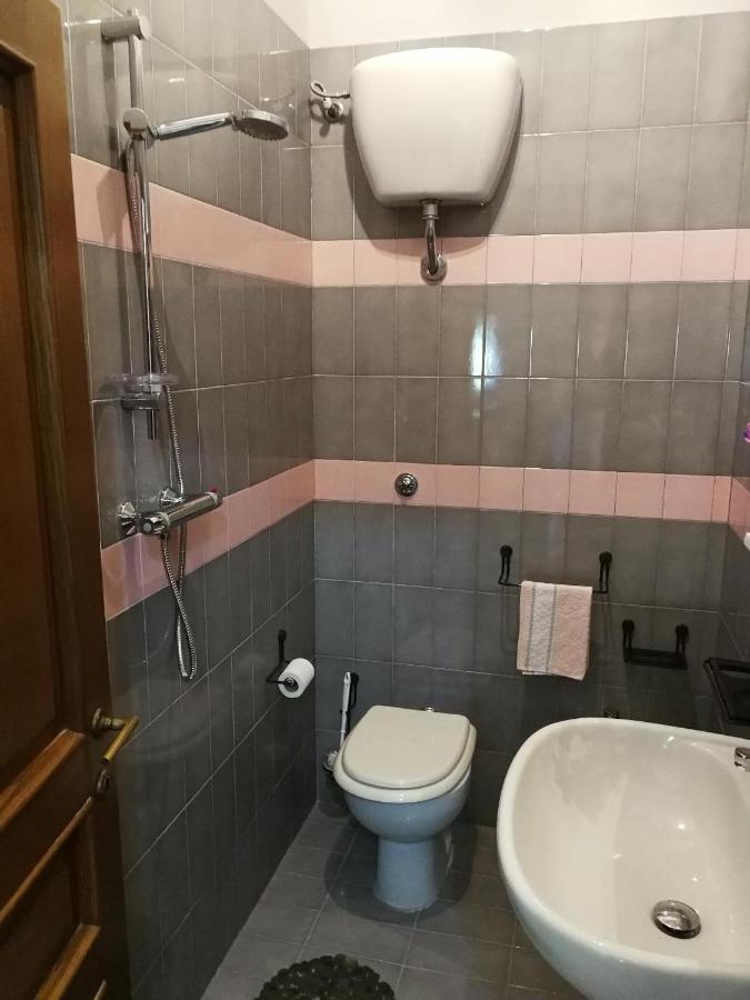 Claudia Vacanza Toscana - Appartamento Nocciolo- 10 Min Da Siena Malignano Bagian luar foto